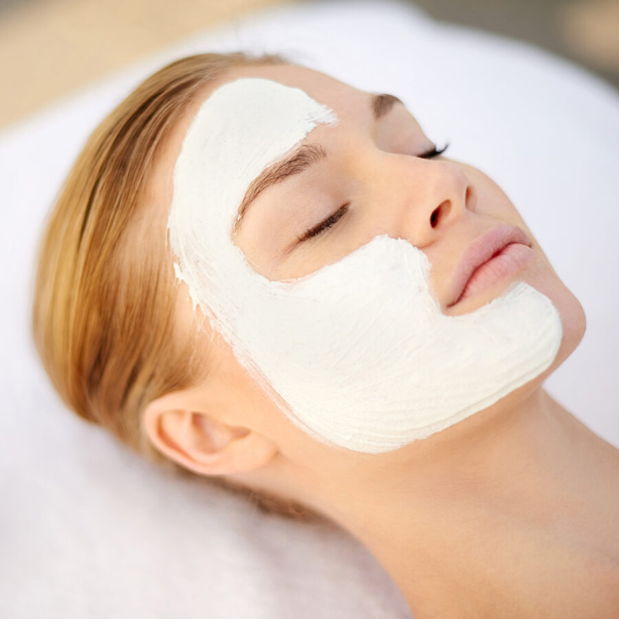 Gesichts-<br>behandlungen